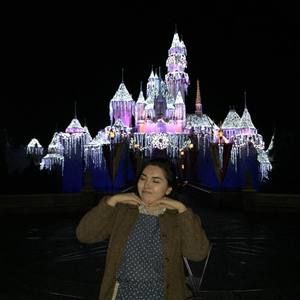 Meet your Posher, Leanna